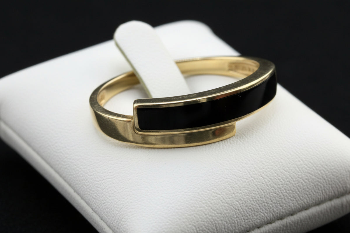 ladies Onix Ring