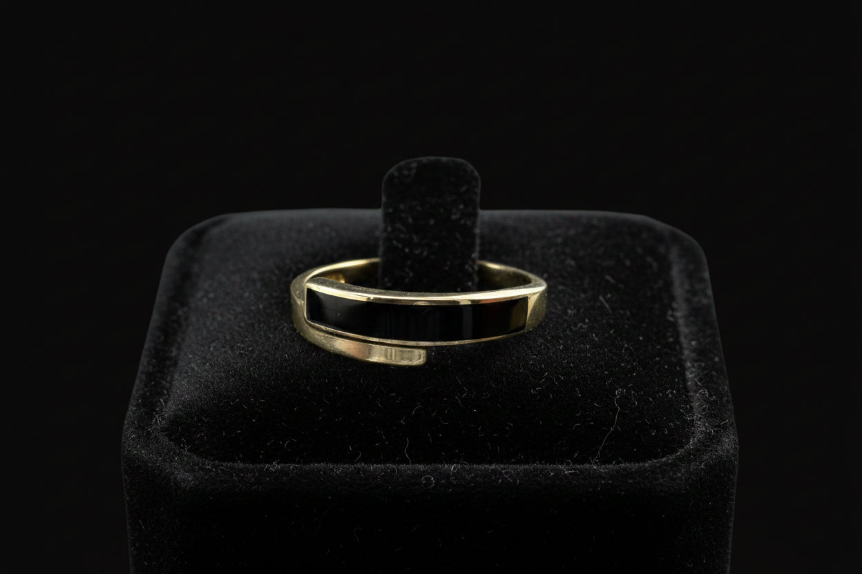 ladies Onix Ring