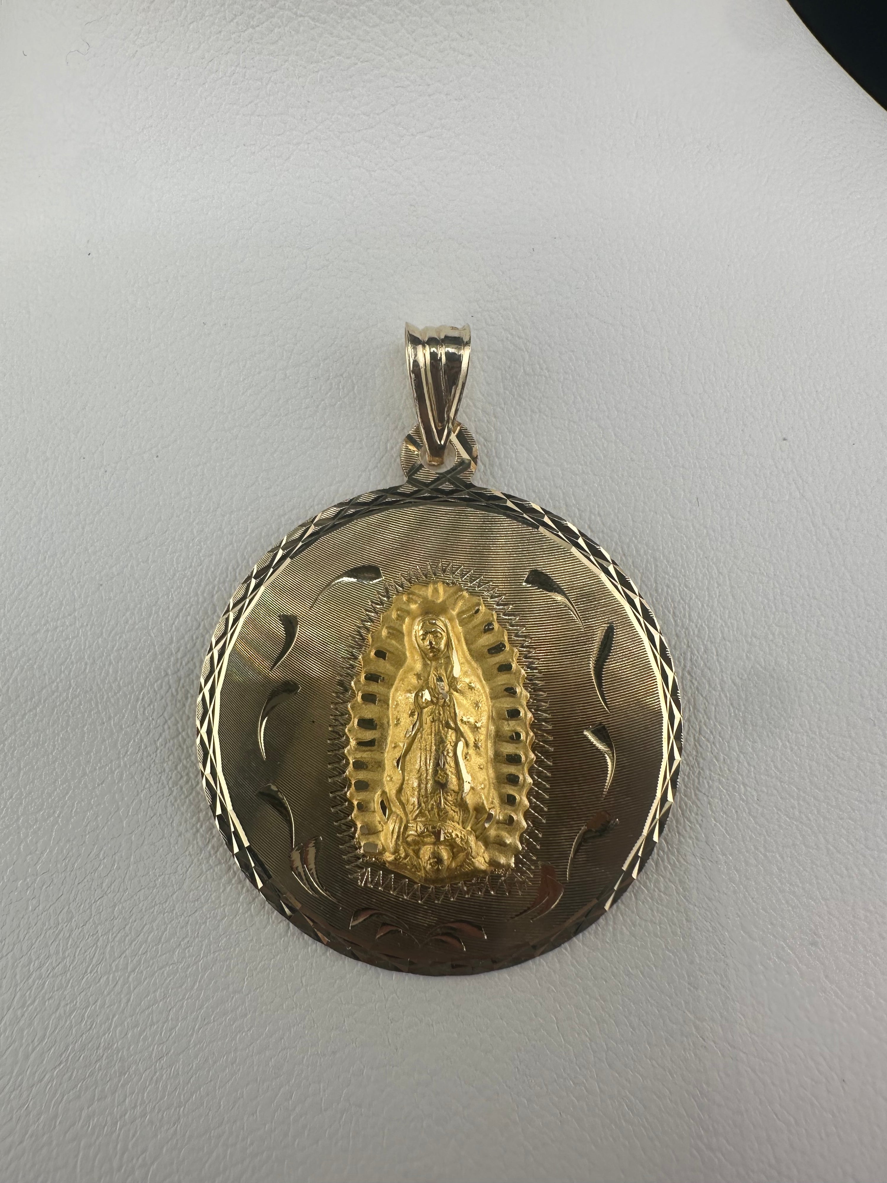 Medalla de la virgen de la Guadalupe 2