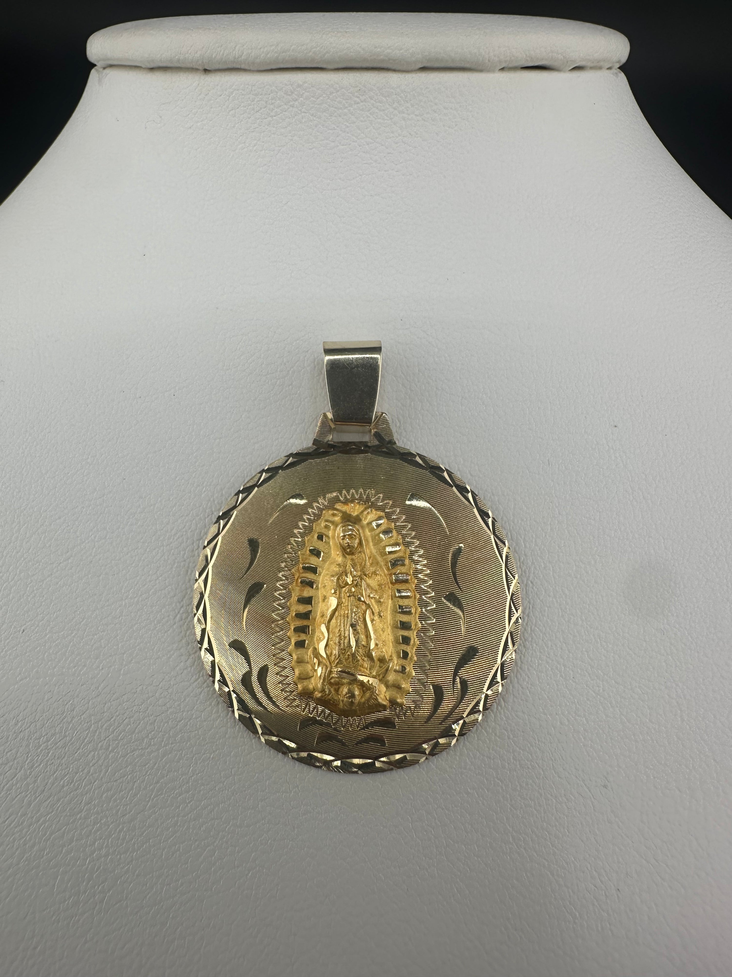 Medalla de la virgen de la Guadalupe 3