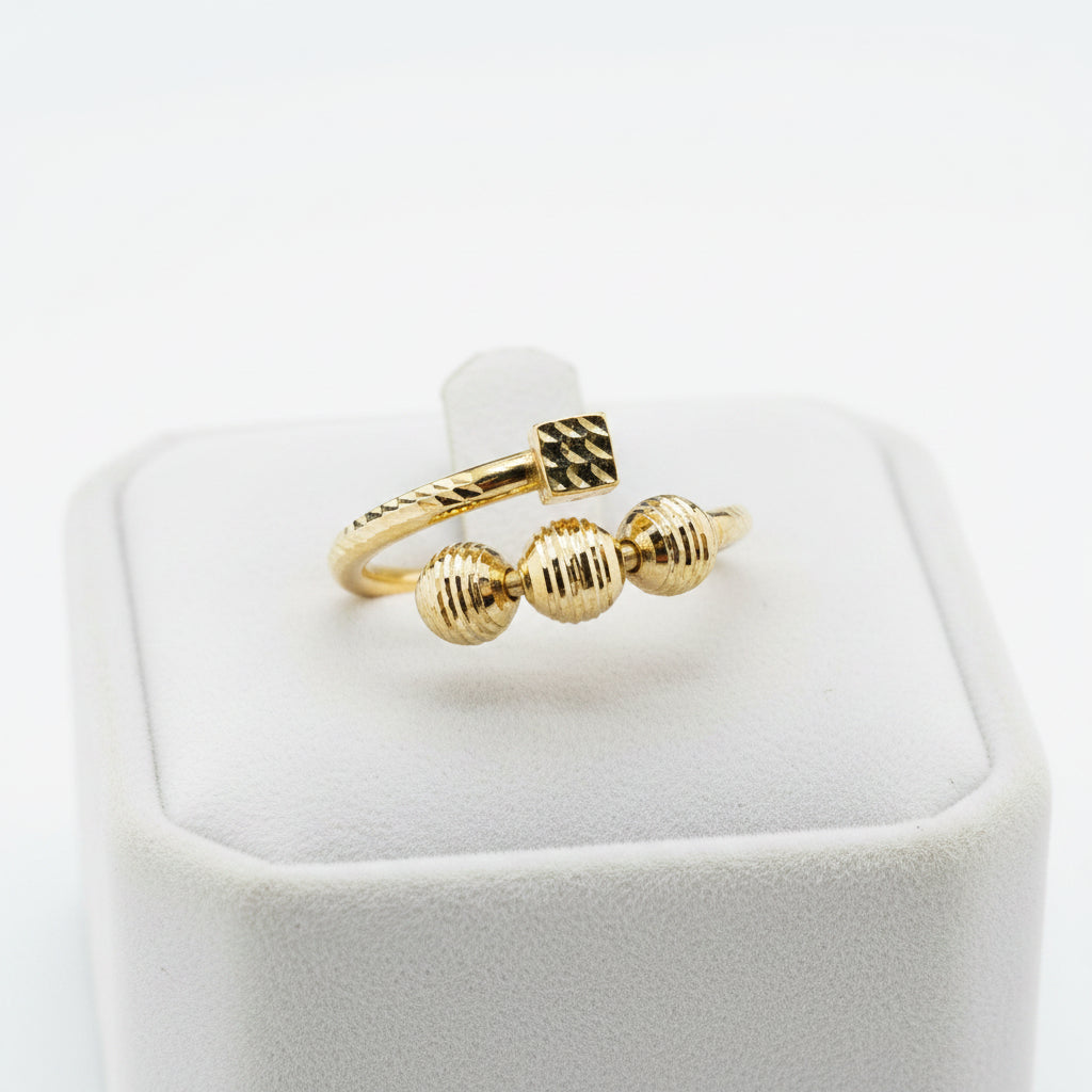 Crossed ring