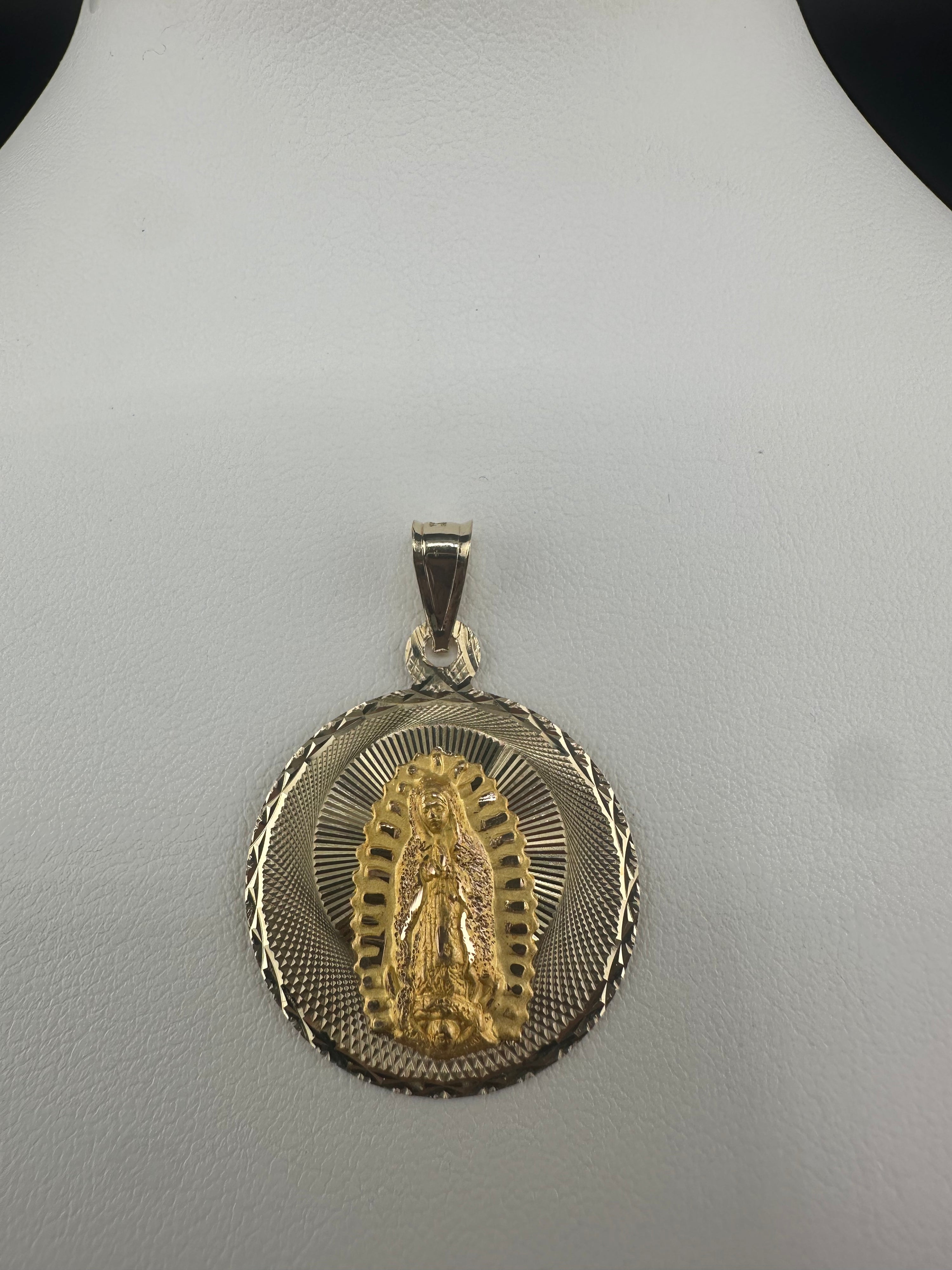 Medalla de las virgen de Guadalupe 4