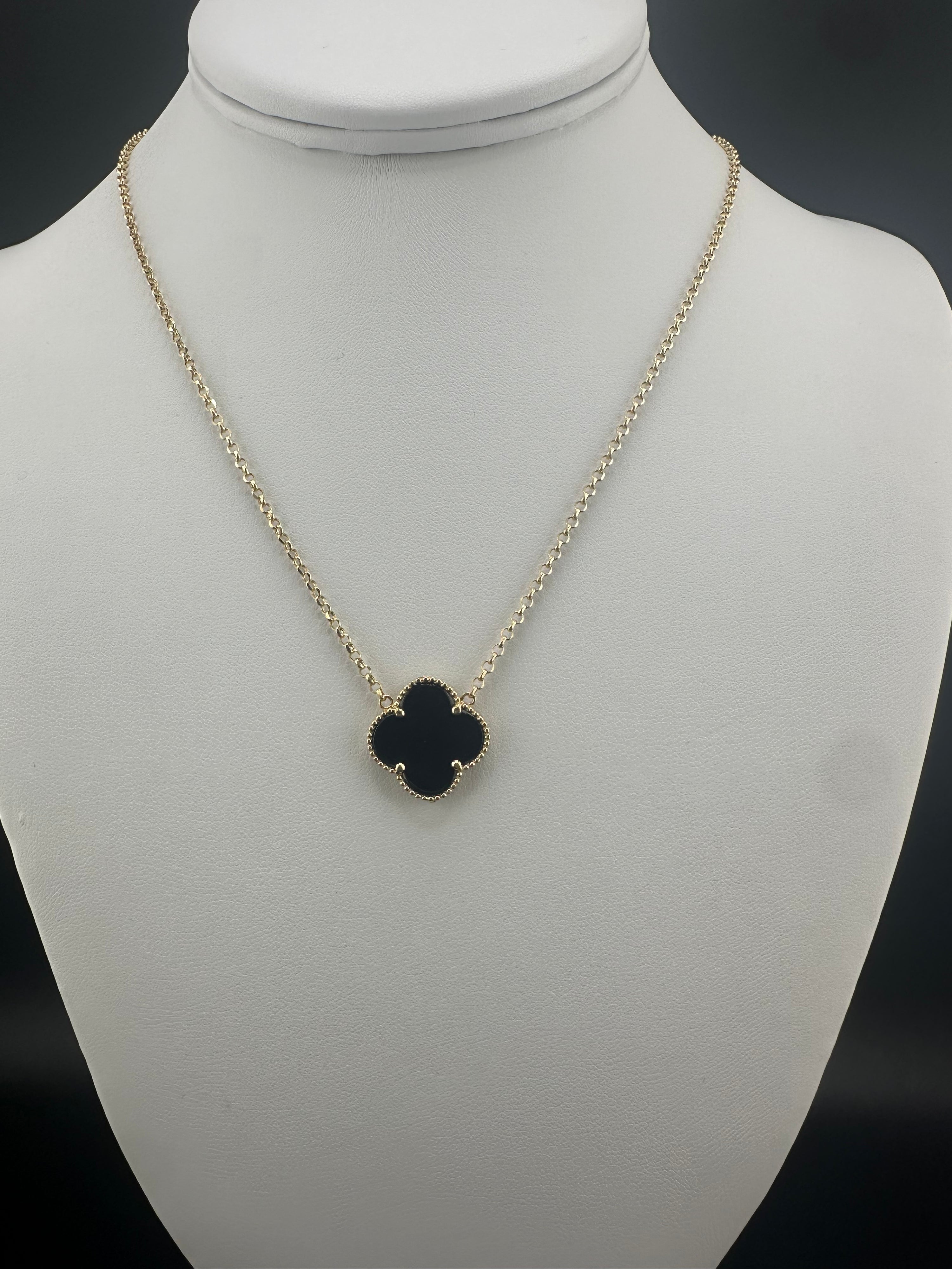 14K Solid Gold Clover NeckLace 18"