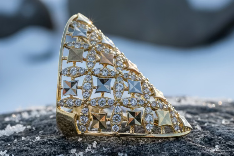 ladies' rings in ribbon style